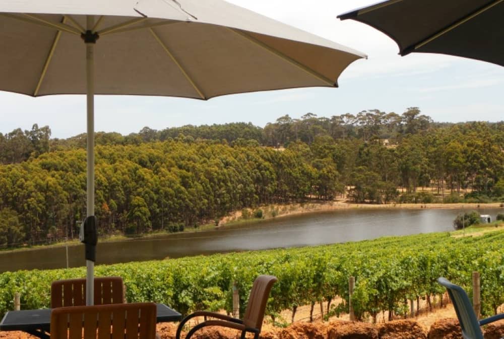 Hamelin Bay Wines alfresco dining.